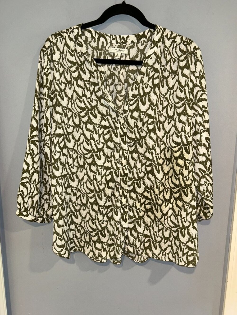 Jachs Girlfriend Floral Top, Women's Large, olive/ivory button front
